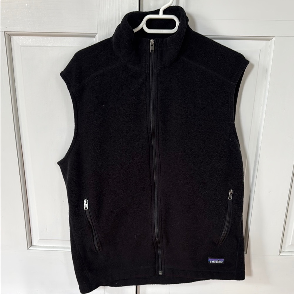 Patagonia Men’s Synchilla Black Fleece Vest
